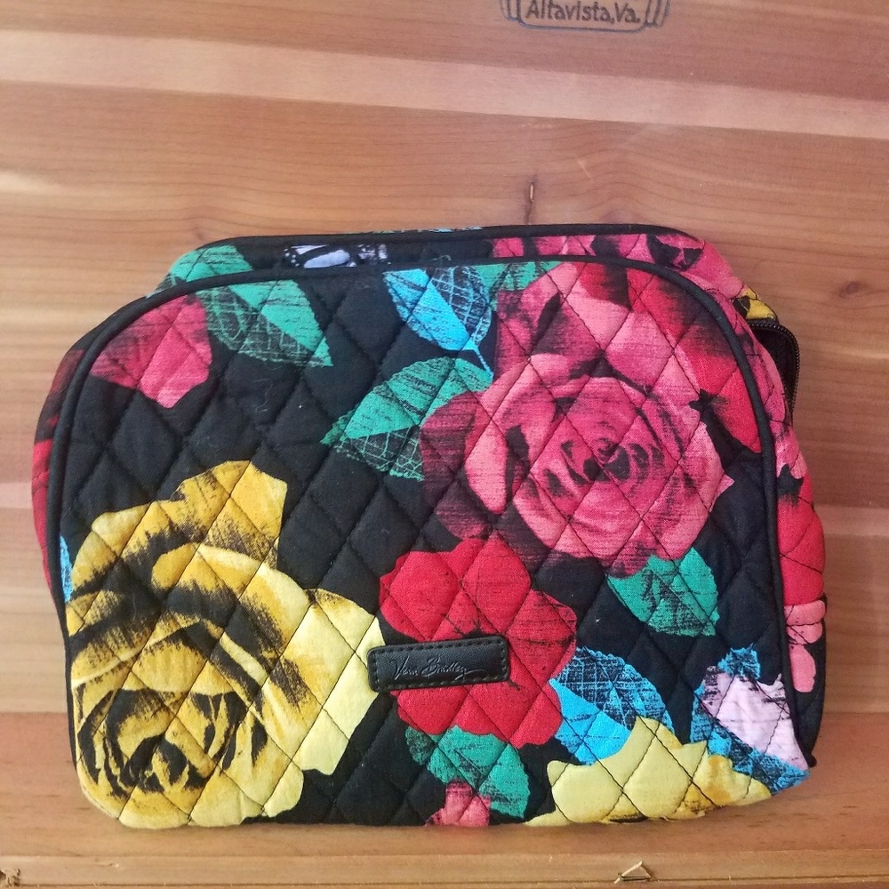 NWOT Vera Bradley Large Zip makeup bag
